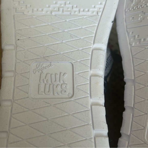 NWT Muk Luks Women’s Boardwalk Stroll Sneakers. Women’s 9 Memory Foam - Picture 7 of 8